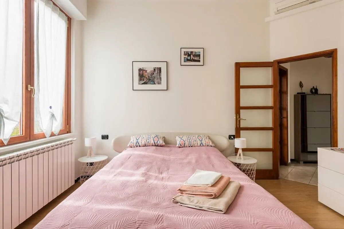 Seenahe Wohlfuehl-Oase Mit Herrlicher Lounge-Area Toscolano Maderno 0*,  Italie