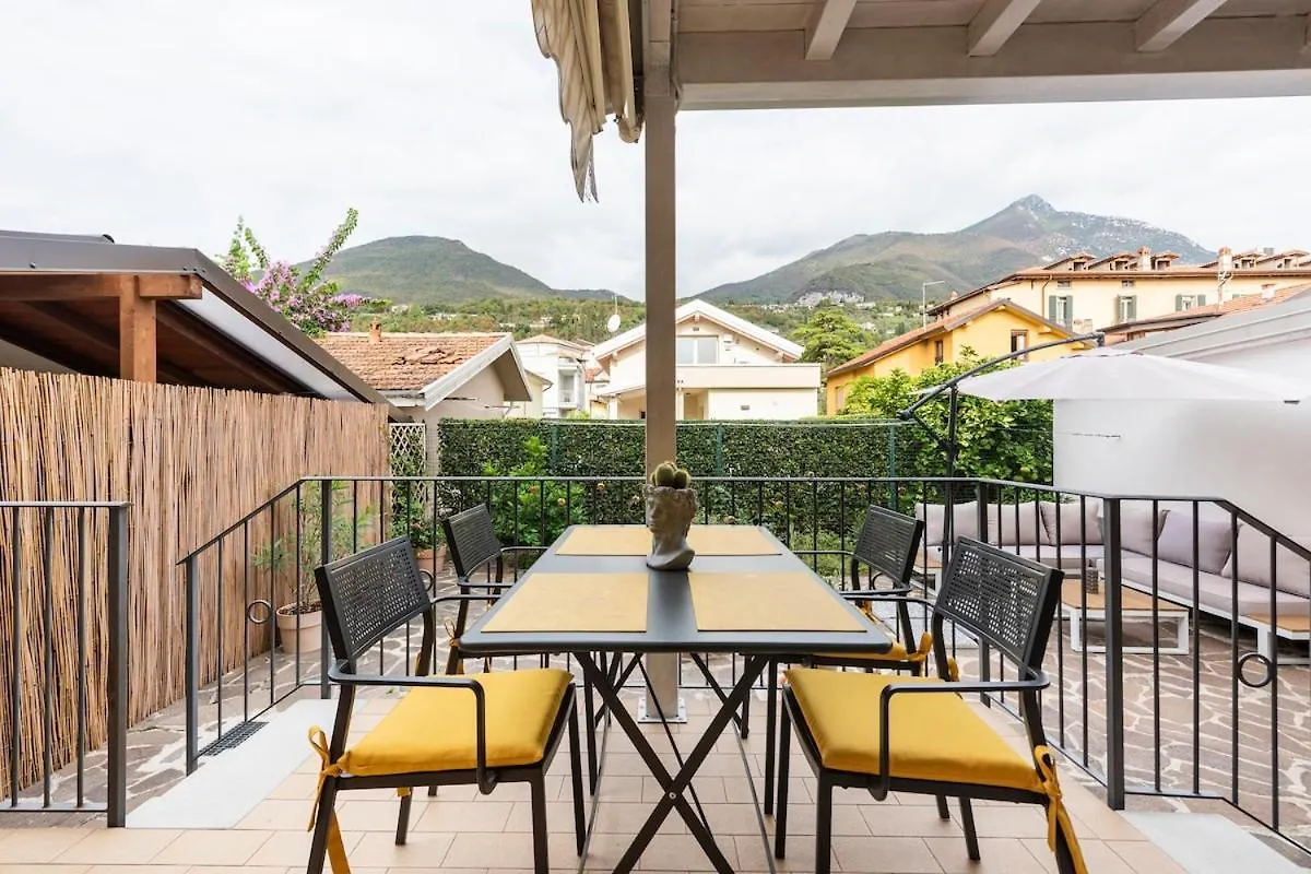 Appartement Seenahe Wohlfuehl-Oase Mit Herrlicher Lounge-Area Toscolano Maderno Italië